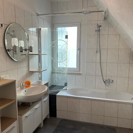 Апартаменты Stadtwohnung Zentrum 5 Maisonette