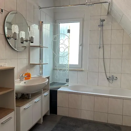 Stadtwohnung Zentrum 5 Maisonette Троссинген